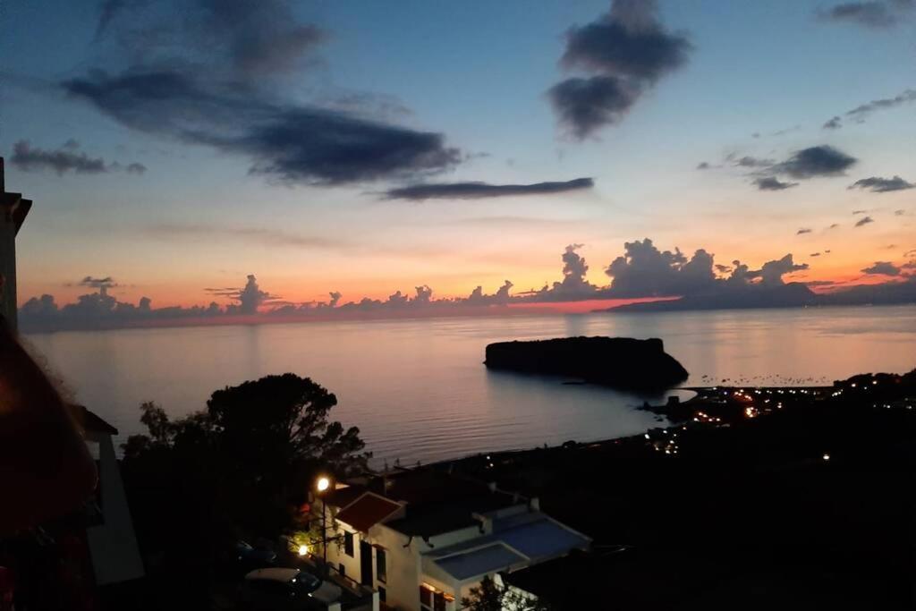 Piccola Casa Con Vista Mare Al Villaggio Del Bridge Cs Apartment San Nicola Arcella